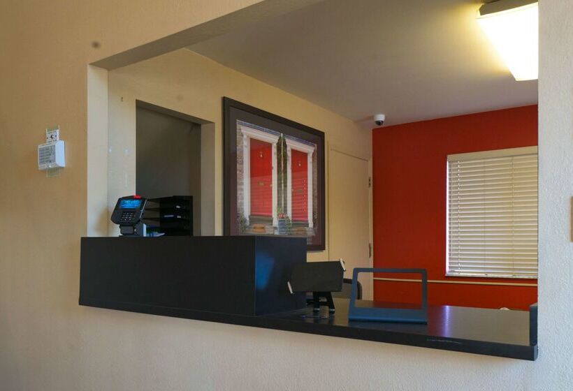 ホテル Suburban Studios Louisville East