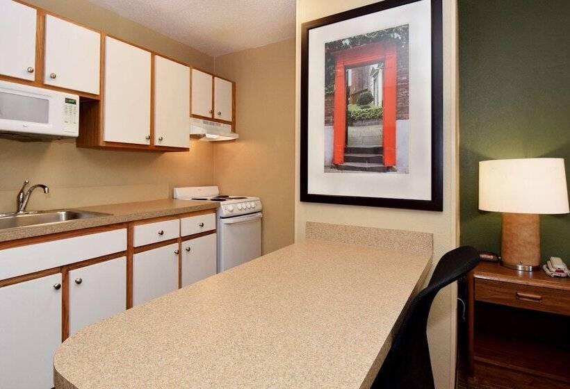 Отель Extended Stay America Suites Omaha West