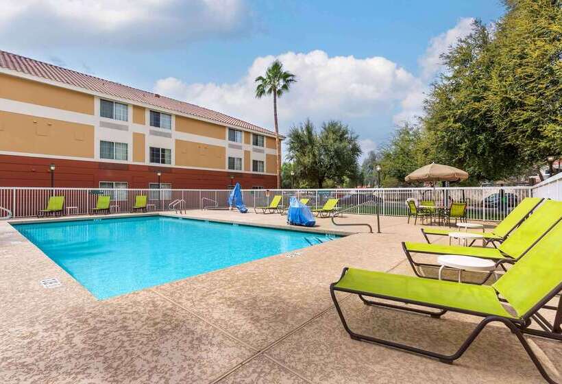 בית מלון כפרי Extended Stay America Suites  Phoenix  Scottsdale