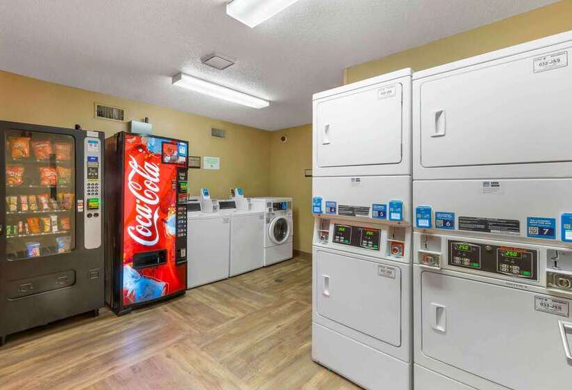 هتل Extended Stay America Suites  Raleigh  Cary  Harrison Ave