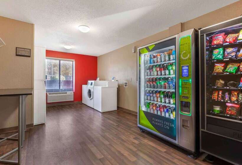 Отель Extended Stay America Select Suites Rockford State Street