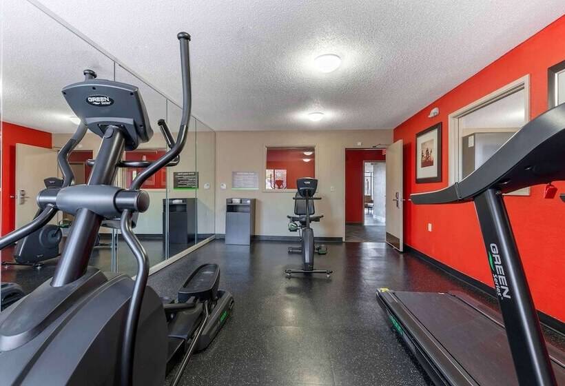 Отель Extended Stay America Select Suites Rockford State Street