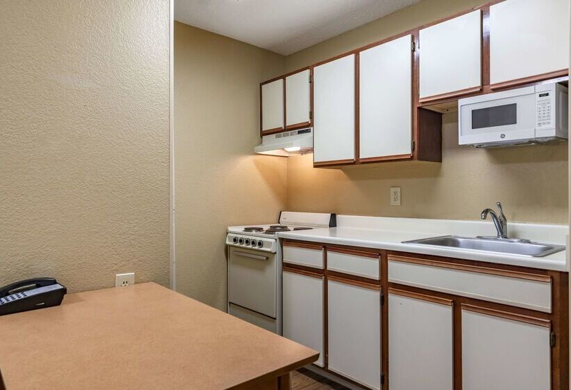 فندق Extended Stay America Suites  San Antonio  Colonnade  Medical