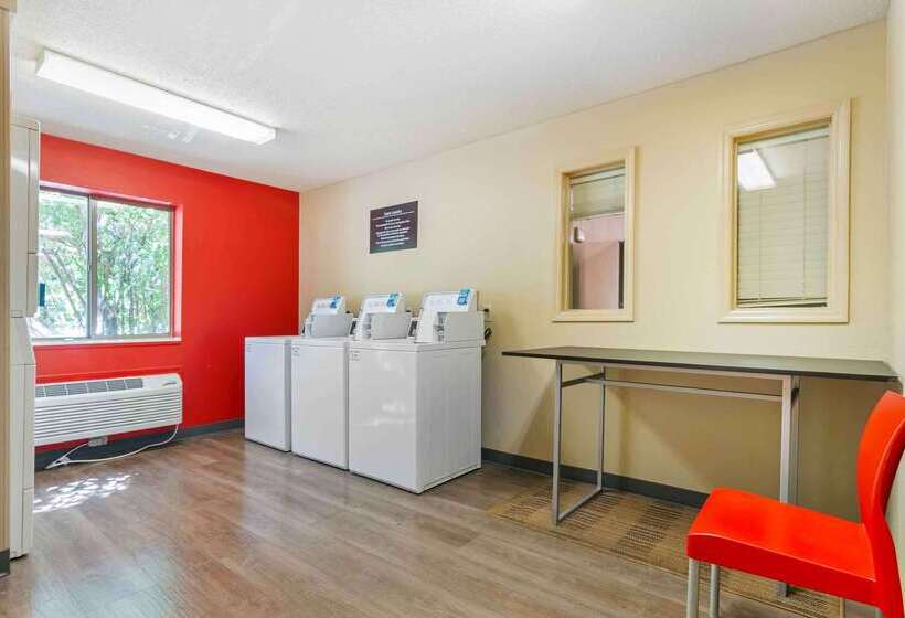 فندق Extended Stay America Select Suites   St Louis   Earth City