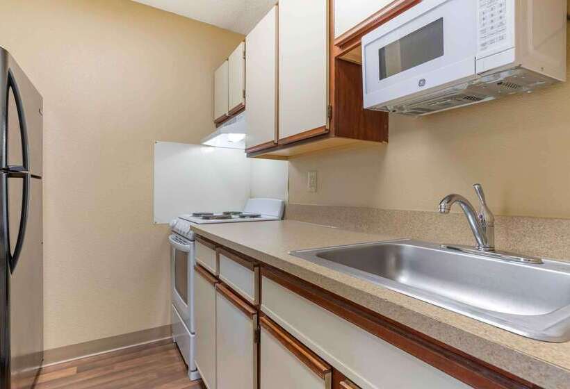 فندق Extended Stay America Suites  Tulsa  Midtown