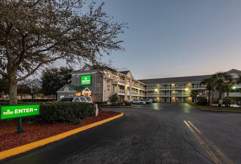 호텔 Hometowne Studios By Red Roof Orlando South