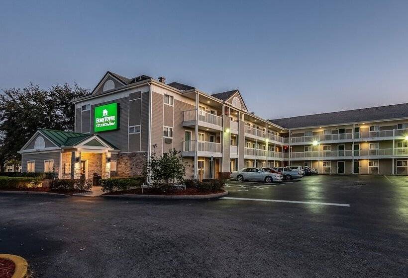 호텔 Hometowne Studios By Red Roof Orlando South