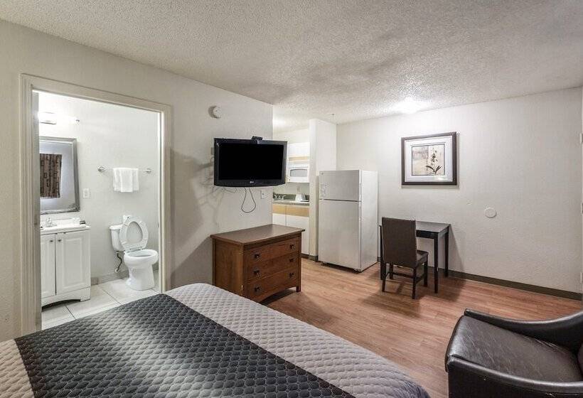 호텔 Hometowne Studios By Red Roof Orlando South