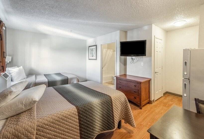 호텔 Hometowne Studios By Red Roof Orlando South