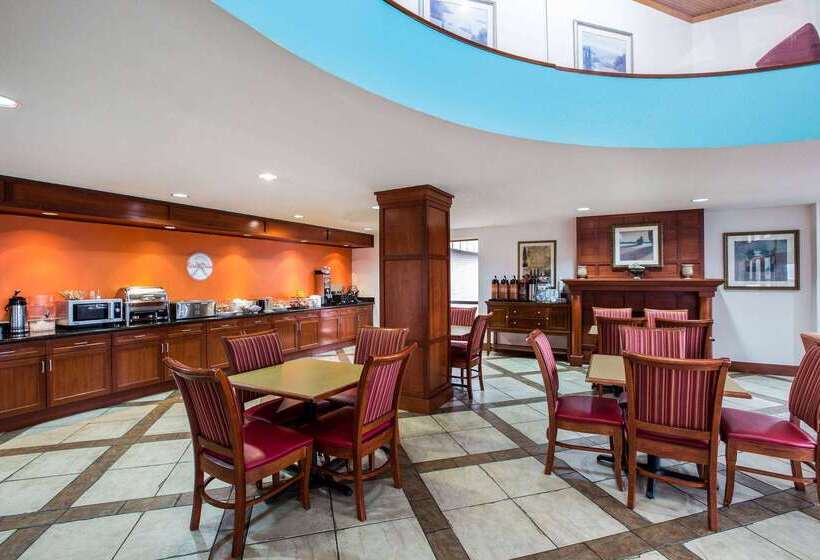 ホテル Howard Johnson By Wyndham Evansville East