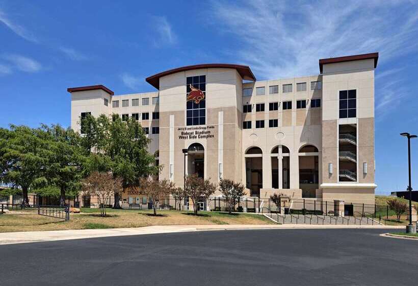 Отель Howard Johnson By Wyndham San Marcos