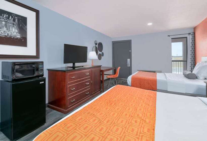 Отель Howard Johnson By Wyndham San Marcos