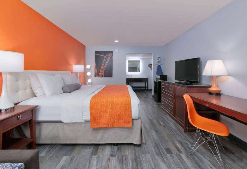 Отель Howard Johnson By Wyndham San Marcos