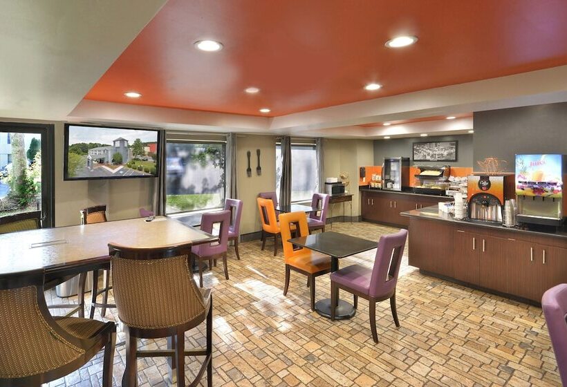 호텔 Inn At Clemson