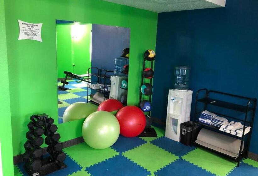 בית מלון כפרי La Quinta Inn & Suites By Wyndham Minneapolis Northwest