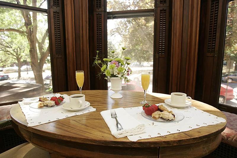 酒店 Morgan State House Inn