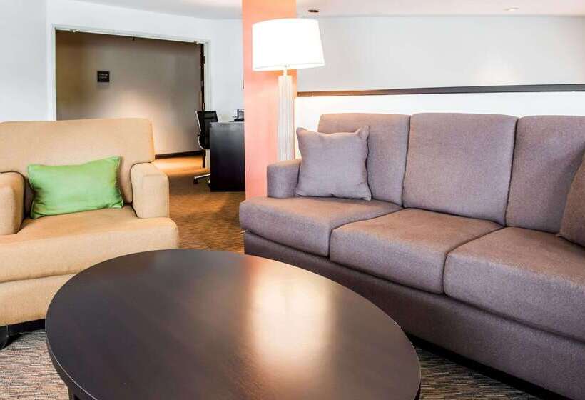 فندق Quality Inn Bridgeport Clarksburg