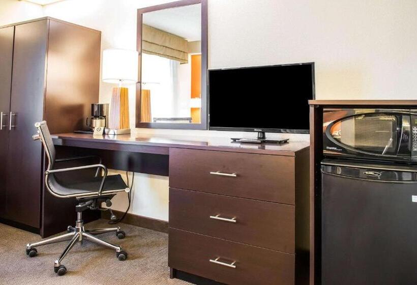 فندق Quality Inn Bridgeport Clarksburg