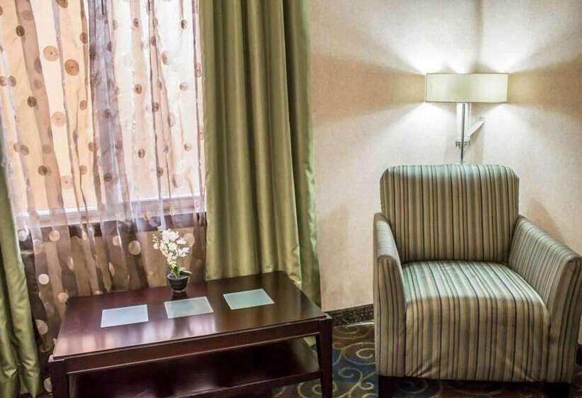 فندق Quality Inn Brunswick Cleveland South