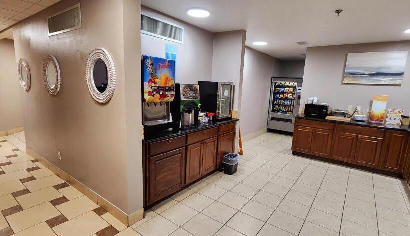 فندق Quality Inn Brunswick Cleveland South