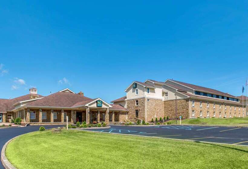 בית מלון כפרי Quality Inn & Suites Bedford West