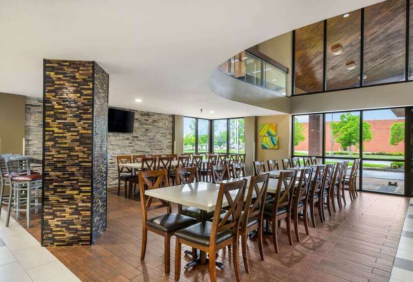 ホテル Quality Inn & Suites Florence  Cincinnati South