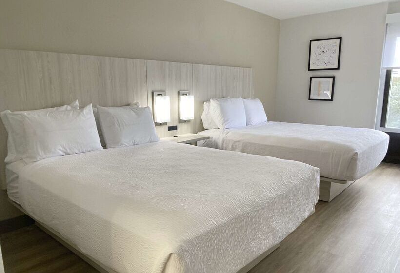 Отель Best Western Plus Sugar Land Stafford