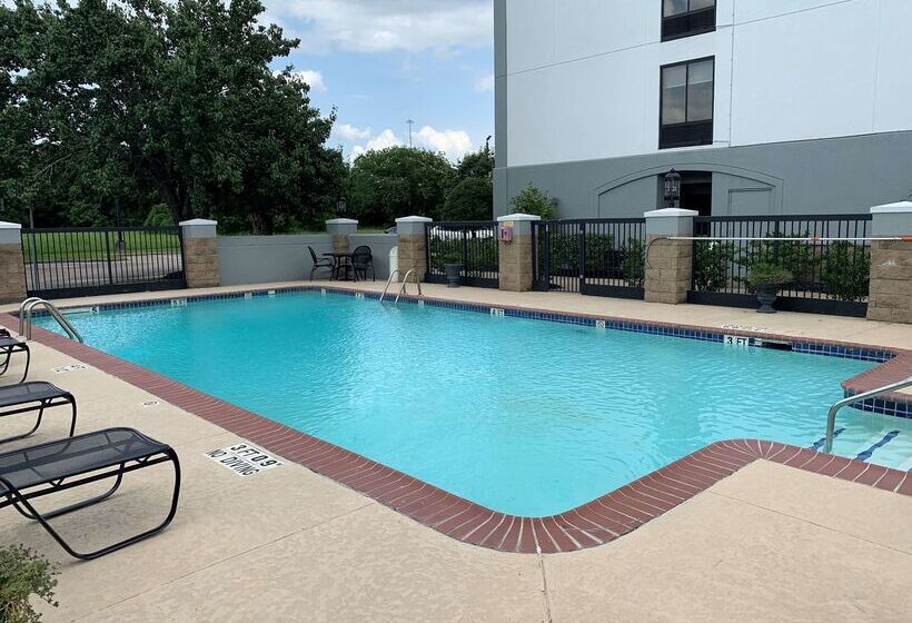 Отель Best Western Plus Sugar Land Stafford