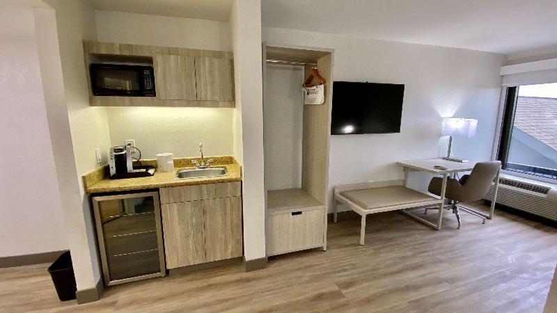 Отель Best Western Plus Sugar Land Stafford