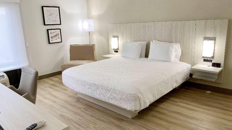 Отель Best Western Plus Sugar Land Stafford