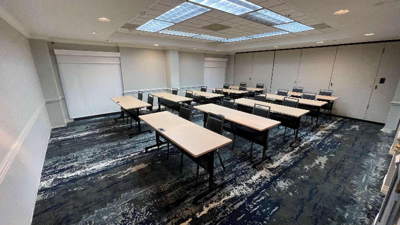 Отель Best Western Plus Sugar Land Stafford