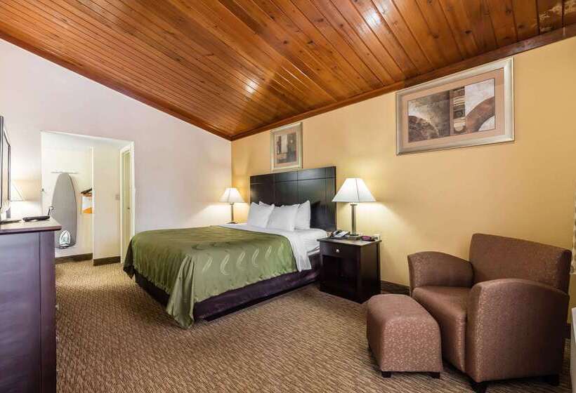 فندق Quality Inn