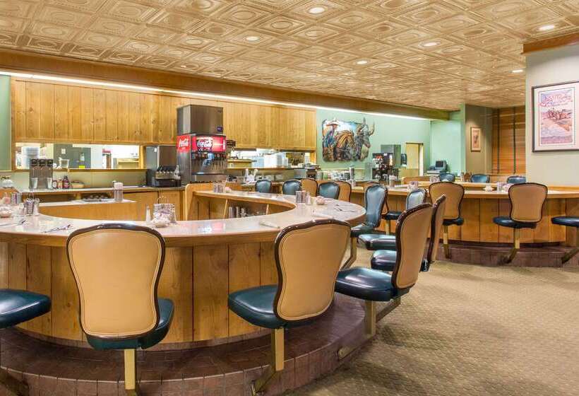 Ramada By Wyndham Elko Hotel At Stockmen S Casino