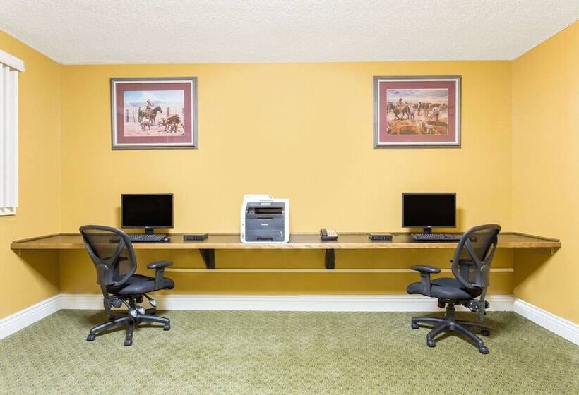 Ramada By Wyndham Elko Hotel At Stockmen S Casino