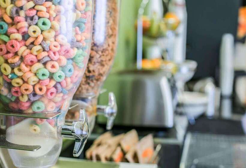 호텔 Rodeway Inn At Six Flags