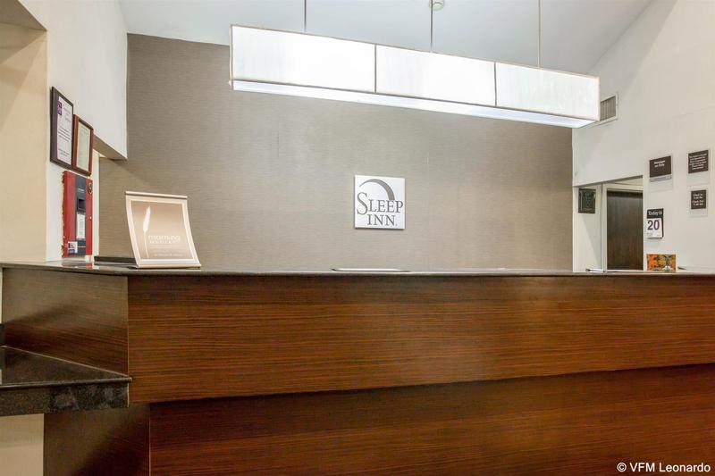 호텔 Rodeway Inn At Six Flags