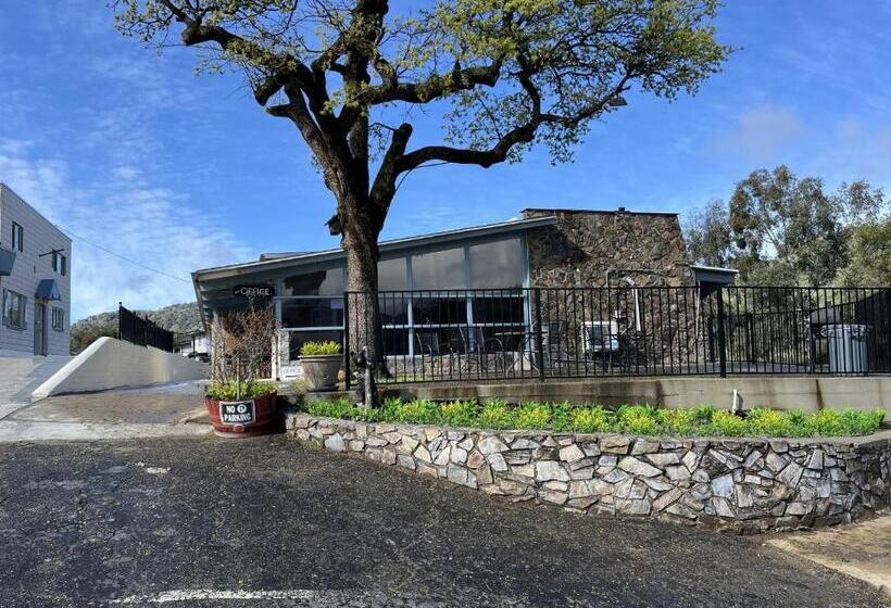 فندق Sierra Lodge Three Rivers