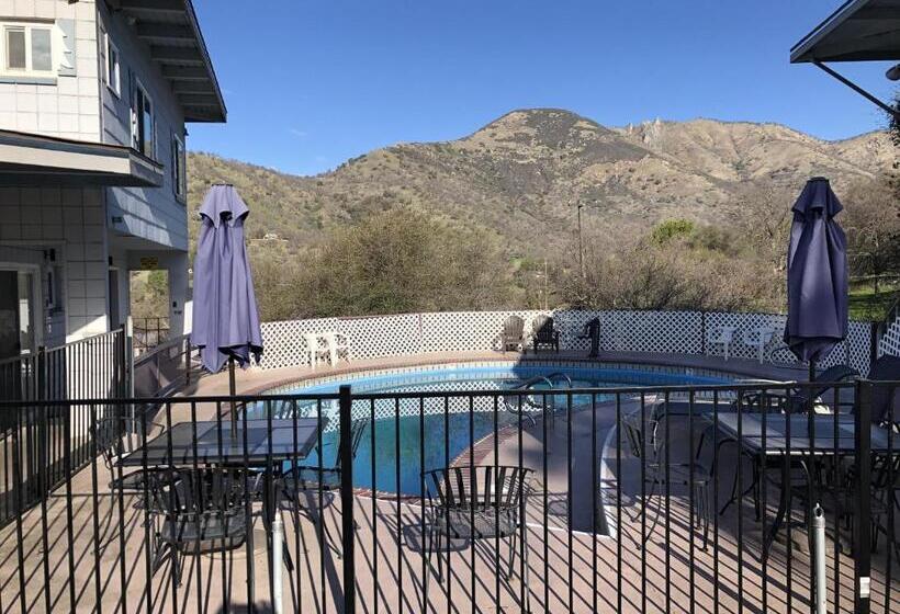 فندق Sierra Lodge Three Rivers