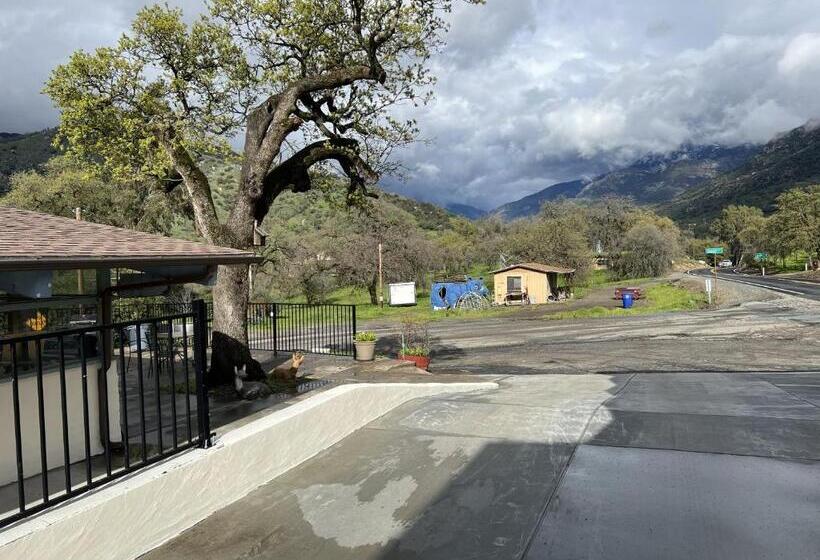 فندق Sierra Lodge Three Rivers