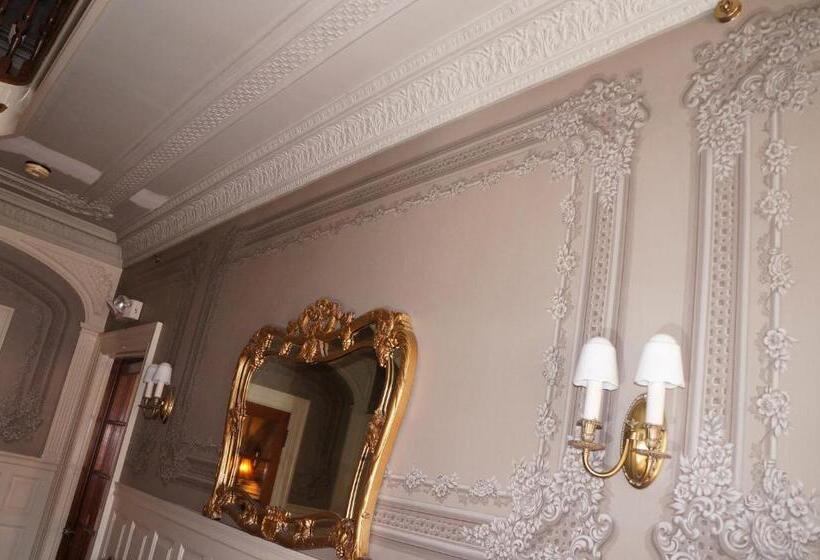 فندق Silver Fountain Inn