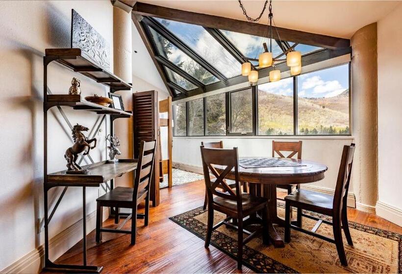 ホテル Silver King By All Seasons Resort Lodging