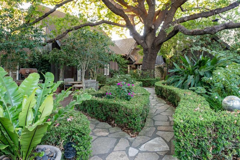 בית מלון כפרי Simpson House Inn