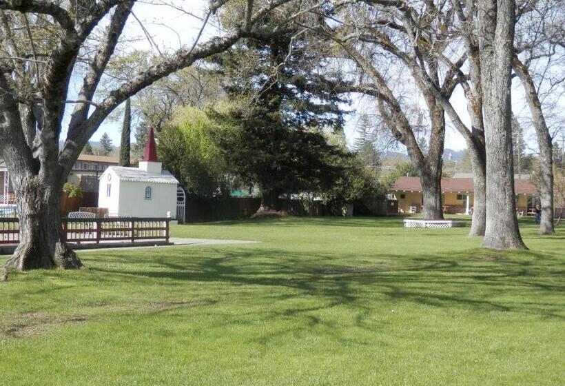 ホテル Skylark Shores Resort