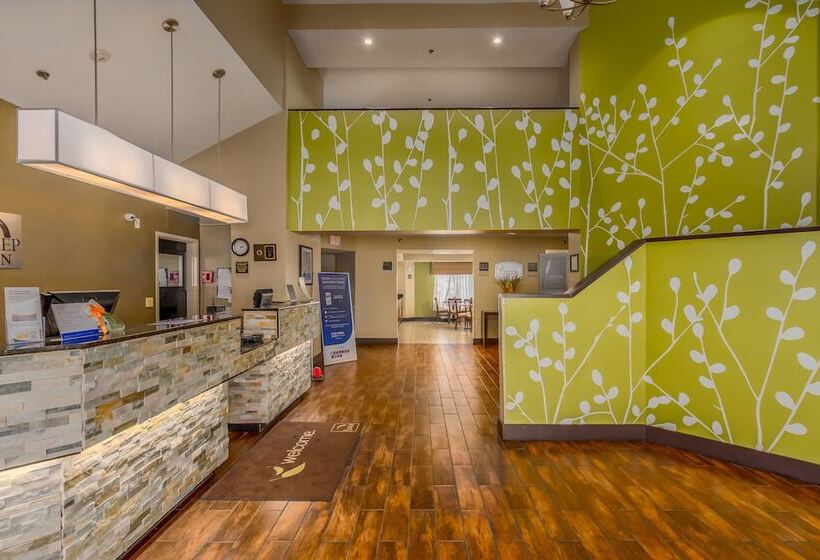 בית מלון כפרי Sleep Inn Airport