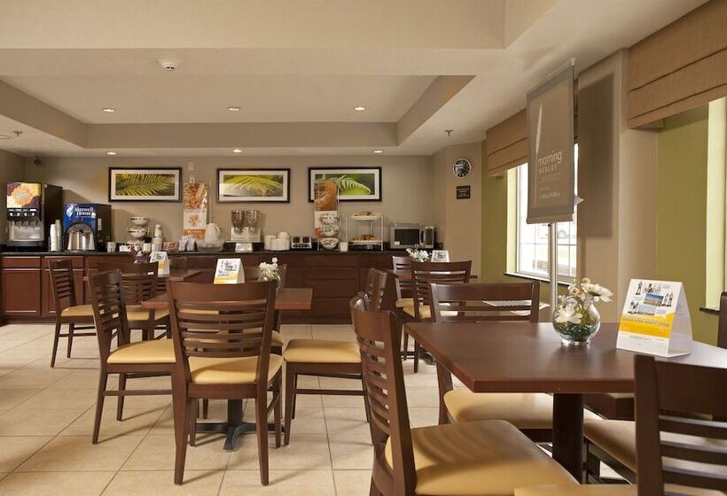 בית מלון כפרי Sleep Inn Airport