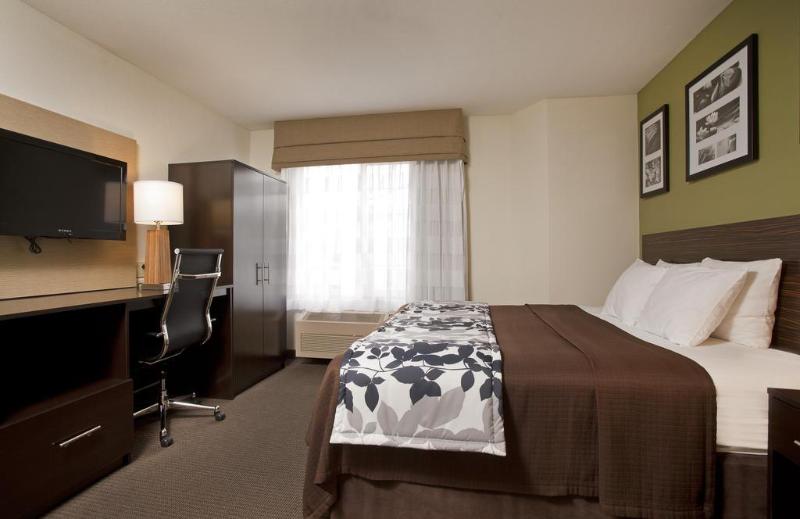 בית מלון כפרי Sleep Inn Airport