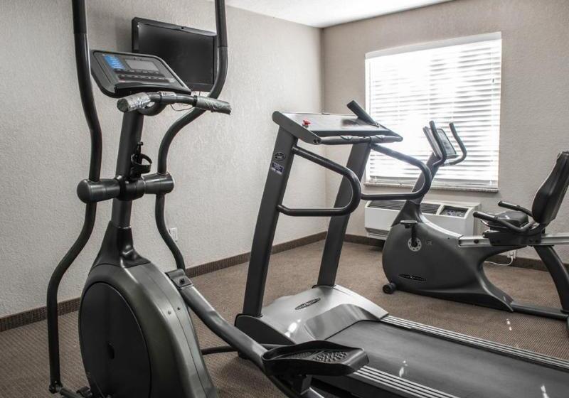 בית מלון כפרי Sleep Inn Airport