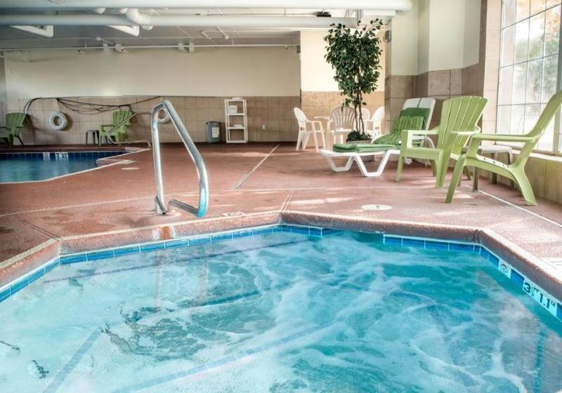 בית מלון כפרי Sleep Inn Airport