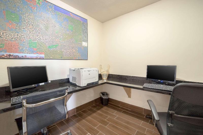 هتل Sleep Inn Airport Phoenix