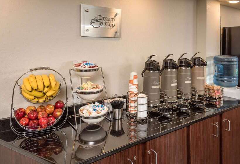 Отель Sleep Inn